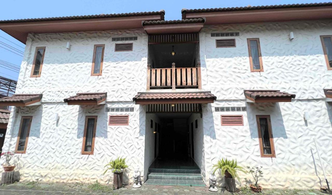 Plumeriahome Near Walking Street Chiang Mai Eksteriør billede